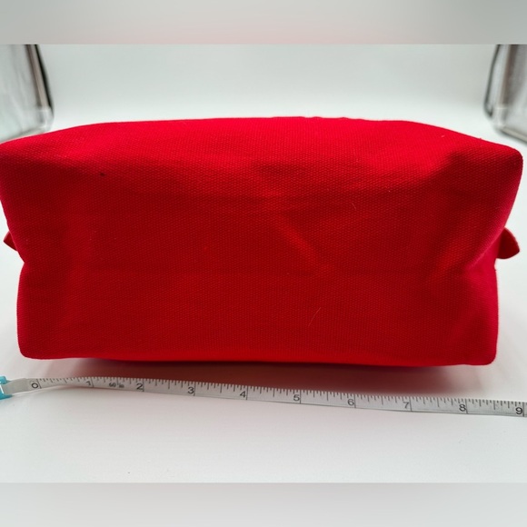 Burberry-Authentic-Beaute Collection Burbery Cosmetic Case Red - Picture 8 of 12